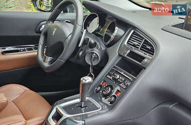 Микровэн Peugeot 5008 2012 в 