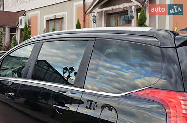 Микровэн Peugeot 5008 2012 в 