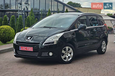 Микровэн Peugeot 5008 2012 в 