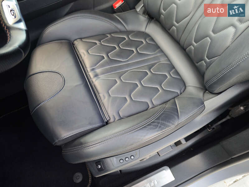 Позашляховик / Кросовер Peugeot 5008 2021 в Дубні