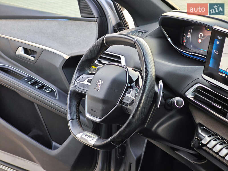 Позашляховик / Кросовер Peugeot 5008 2021 в Дубні