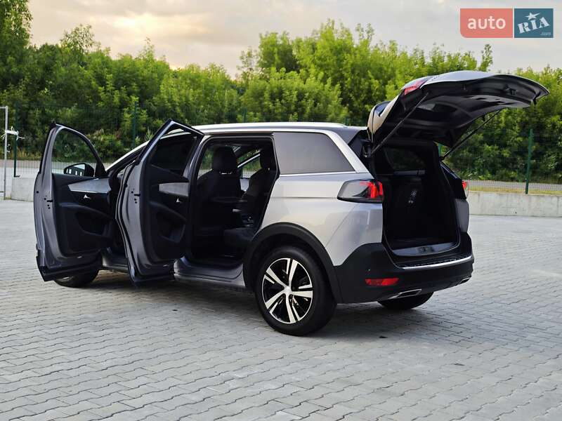 Позашляховик / Кросовер Peugeot 5008 2021 в Дубні