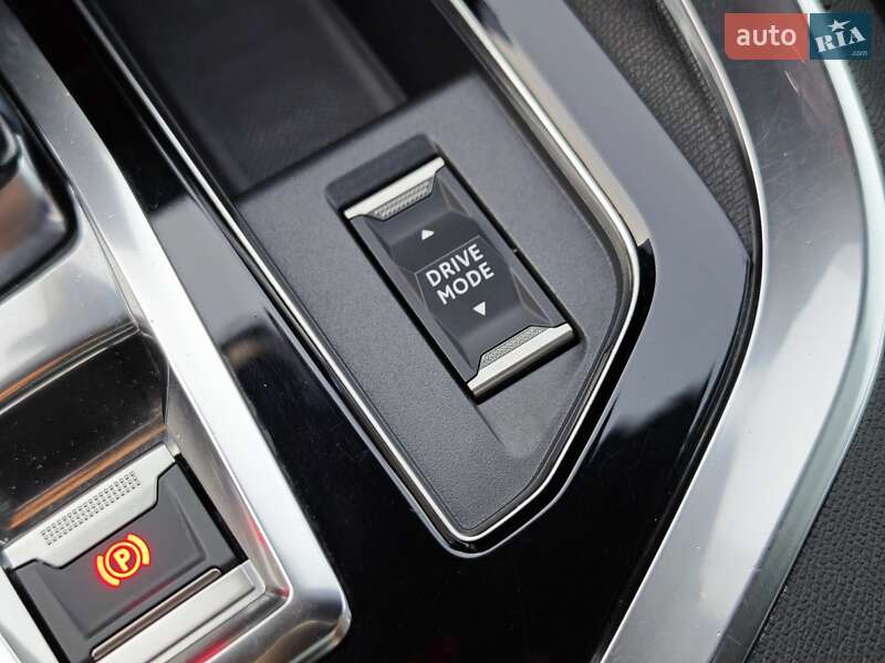 Позашляховик / Кросовер Peugeot 5008 2021 в Дубні