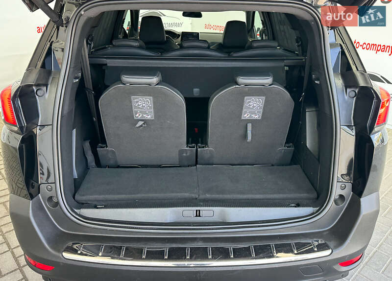 Внедорожник / Кроссовер Peugeot 5008 2019 в Львове