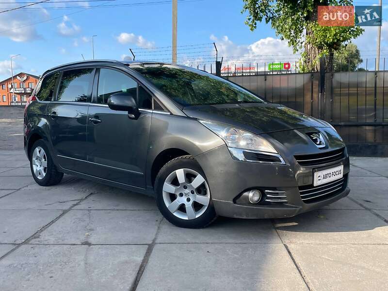 Peugeot 5008 2012