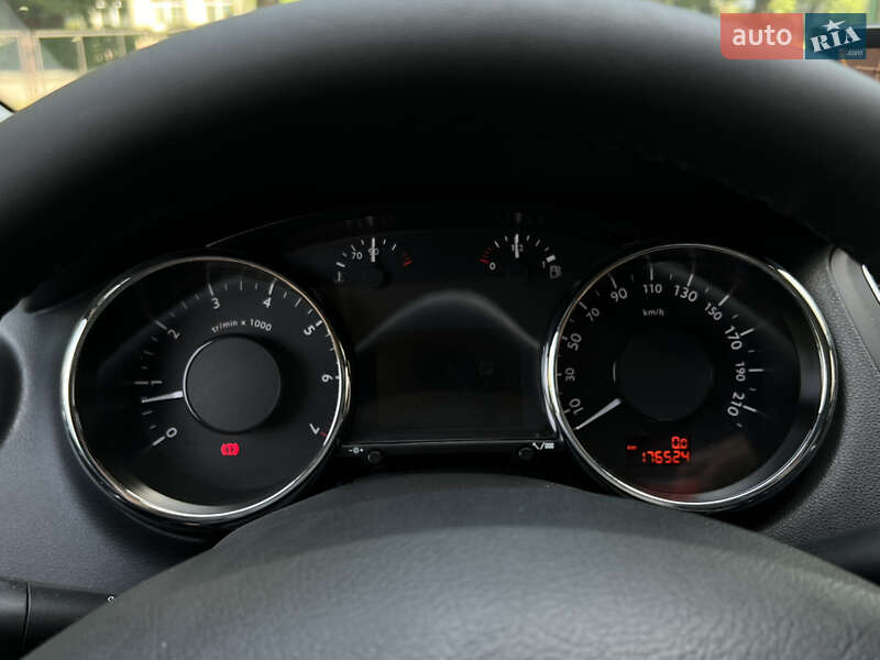 Мікровен Peugeot 5008 2010 в Чернівцях