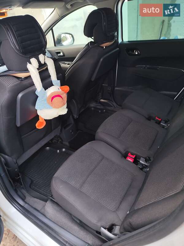 Мікровен Peugeot 5008 2011 в Броварах фото 14 Мікровен Peugeot 5008 2011 в Броварах