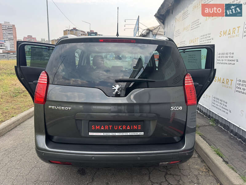 Микровэн Peugeot 5008 2013 в Киеве