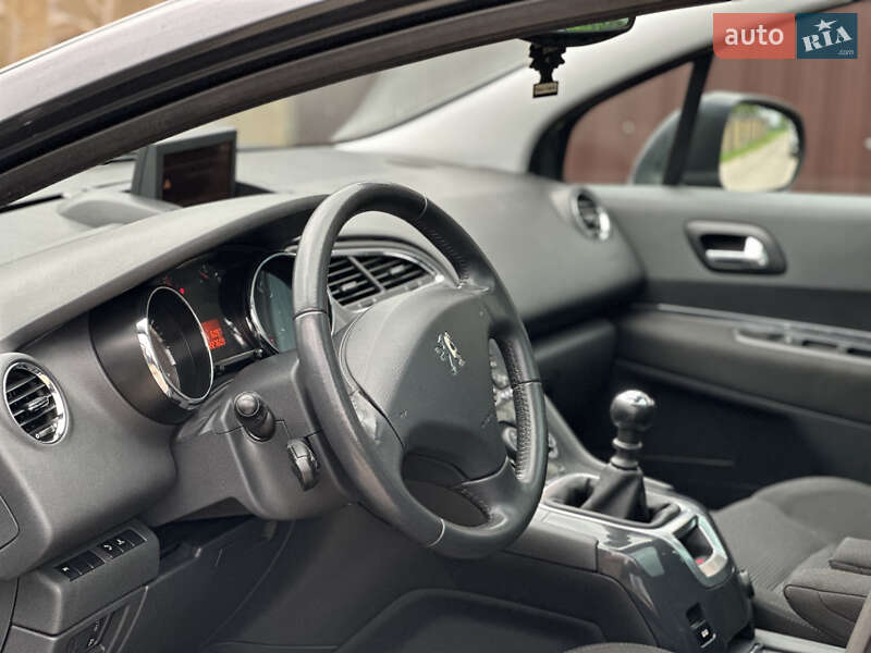 Микровэн Peugeot 5008 2009 в Луцке