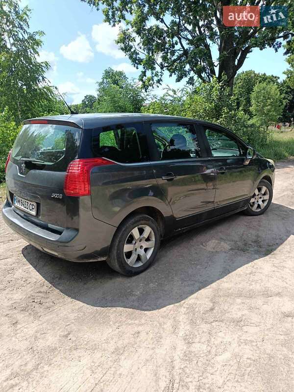 Мікровен Peugeot 5008 2010 в Олевську