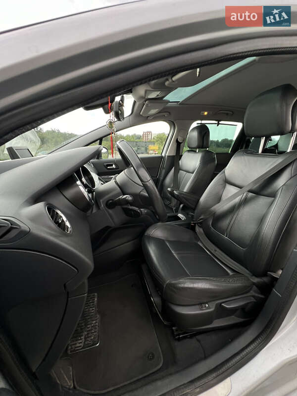 Микровэн Peugeot 5008 2009 в Львове