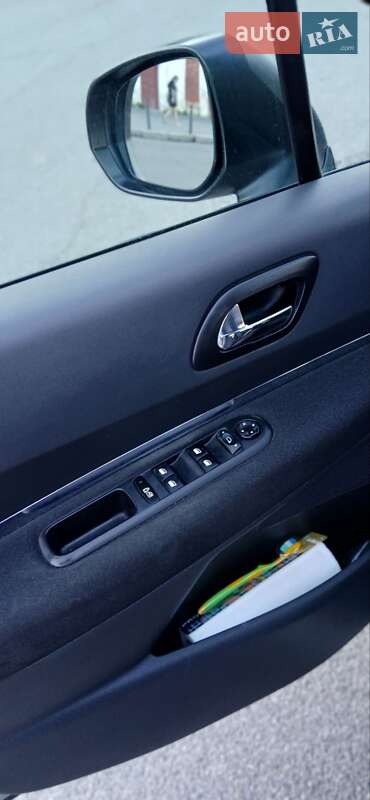 Микровэн Peugeot 5008 2010 в Виннице
