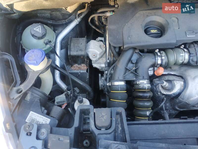 Микровэн Peugeot 5008 2012 в Радивилове