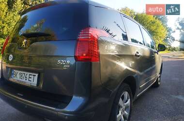 Микровэн Peugeot 5008 2012 в 