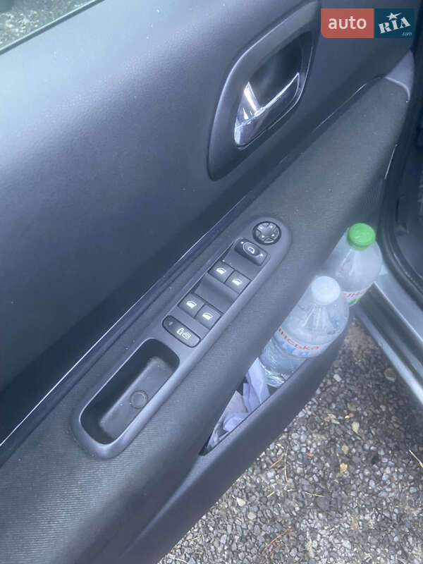 Микровэн Peugeot 5008 2009 в Хмельницком фото 18 Микровэн Peugeot 5008 2009 в Хмельницком