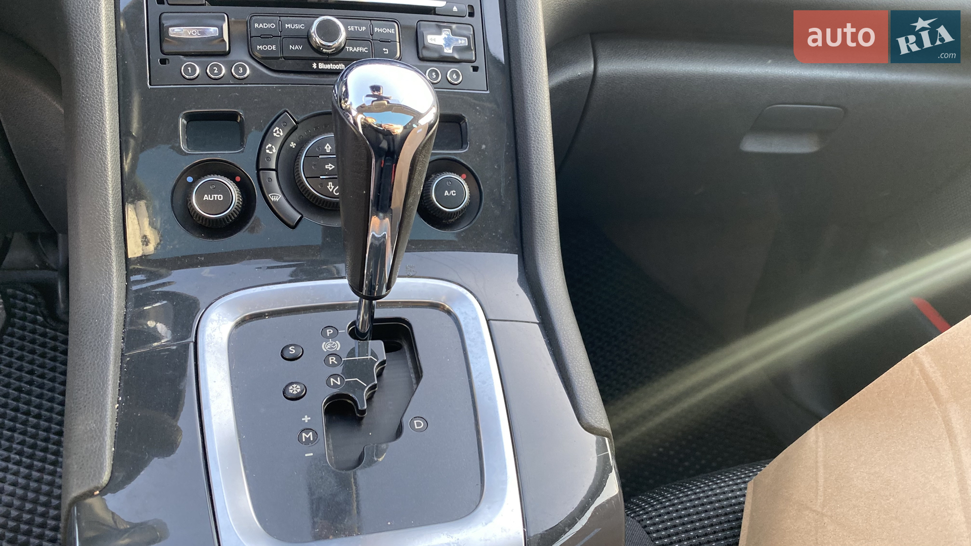 2015 Peugeot 5008 - мініатюра 15
