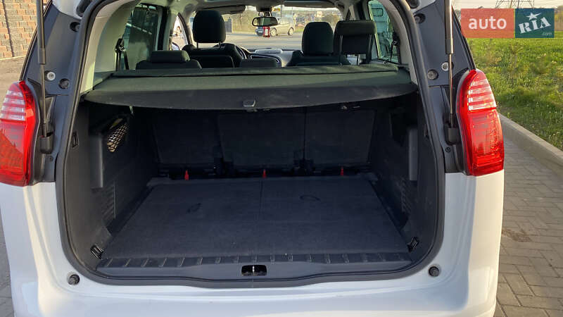 Мікровен Peugeot 5008 2015 в Рівному