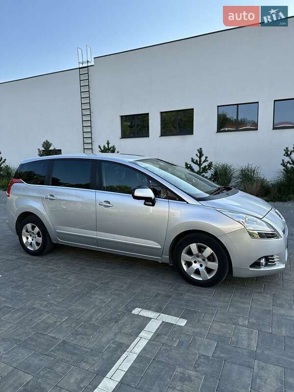 Микровэн Peugeot 5008 2011 в Луцке фото 16 Микровэн Peugeot 5008 2011 в Луцке