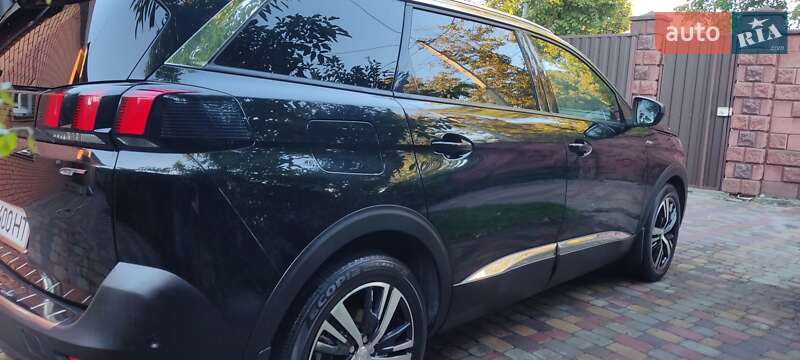 Внедорожник / Кроссовер Peugeot 5008 2017 в Ровно фото 6 Внедорожник / Кроссовер Peugeot 5008 2017 в Ровно