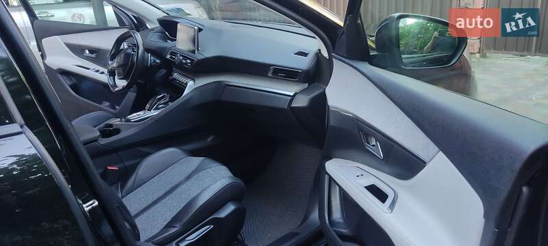 Внедорожник / Кроссовер Peugeot 5008 2017 в Ровно фото 17 Внедорожник / Кроссовер Peugeot 5008 2017 в Ровно