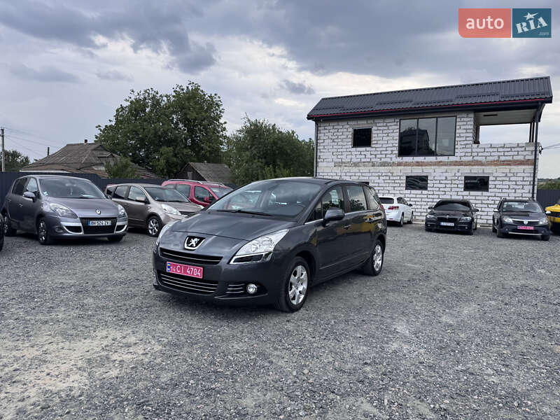 Peugeot 5008 2012