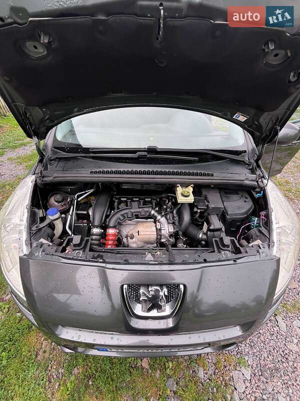 Мікровен Peugeot 5008 2010 в Самборі