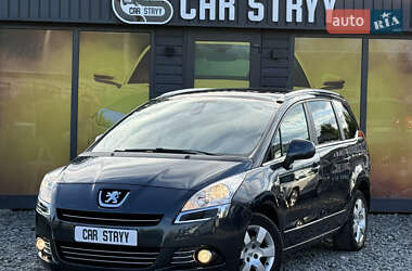 Мікровен Peugeot 5008 2012 в Стрию