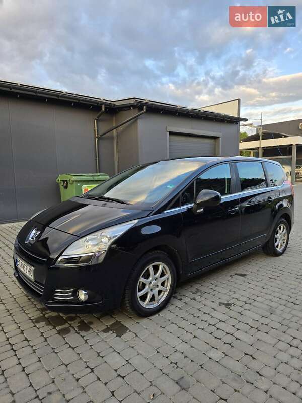 Микровэн Peugeot 5008 2010 в 
