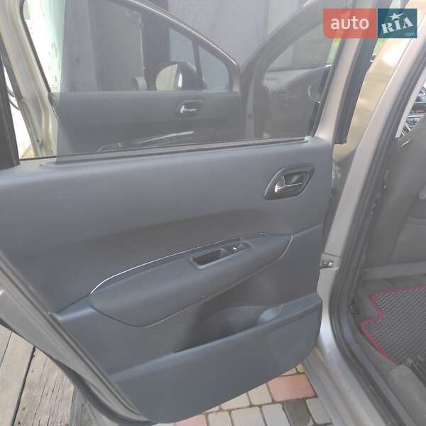 Мікровен Peugeot 5008 2010 в Коростені фото 16 Мікровен Peugeot 5008 2010 в Коростені