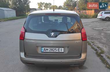 Микровэн Peugeot 5008 2010 в 