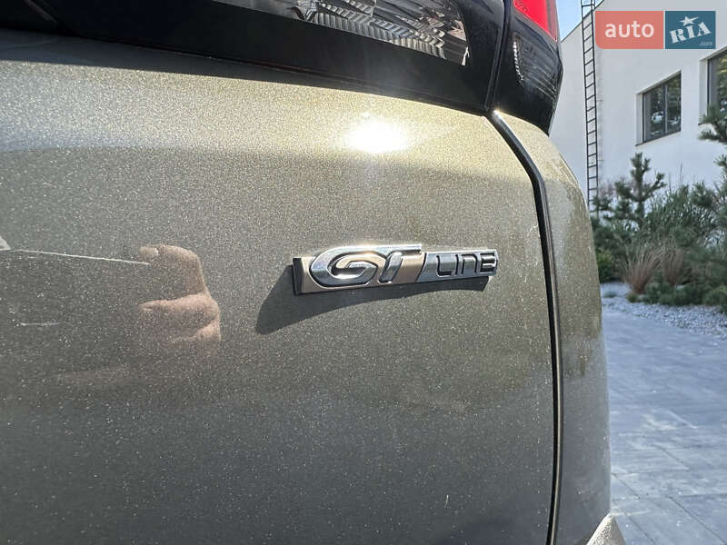 Позашляховик / Кросовер Peugeot 5008 2018 в Луцьку