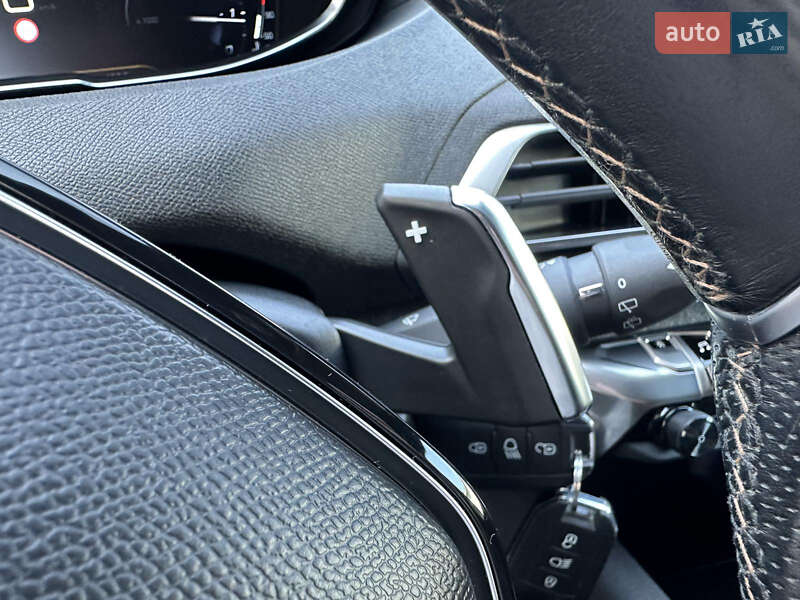 Позашляховик / Кросовер Peugeot 5008 2018 в Луцьку