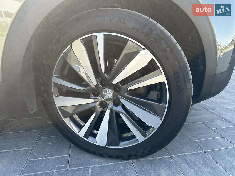 Позашляховик / Кросовер Peugeot 5008 2018 в Луцьку