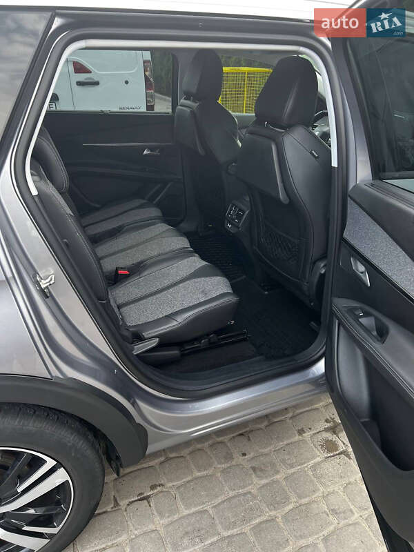 Позашляховик / Кросовер Peugeot 5008 2017 в Львові