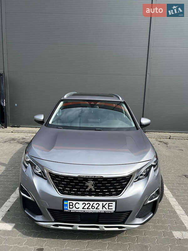 Позашляховик / Кросовер Peugeot 5008 2017 в Львові