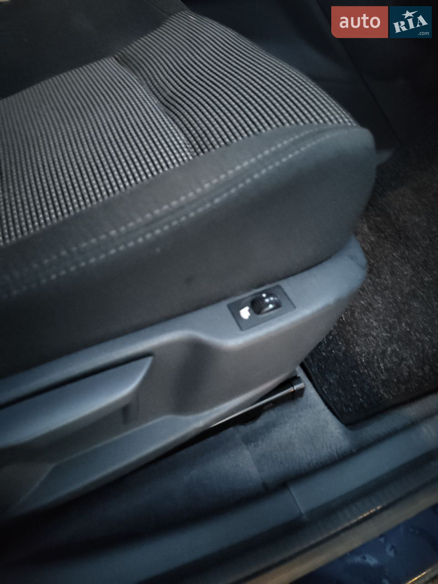 2011 Peugeot 5008 - мініатюра 18