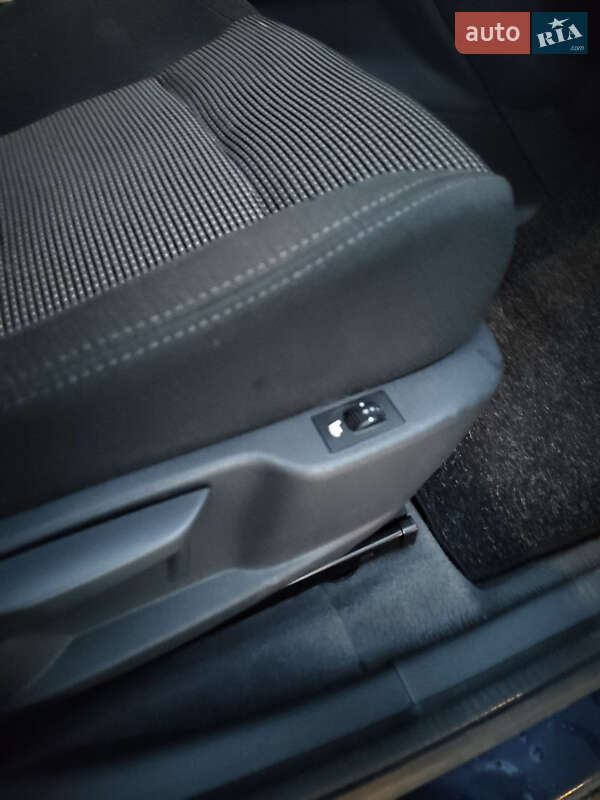 Микровэн Peugeot 5008 2011 в Ровно фото 18 Микровэн Peugeot 5008 2011 в Ровно