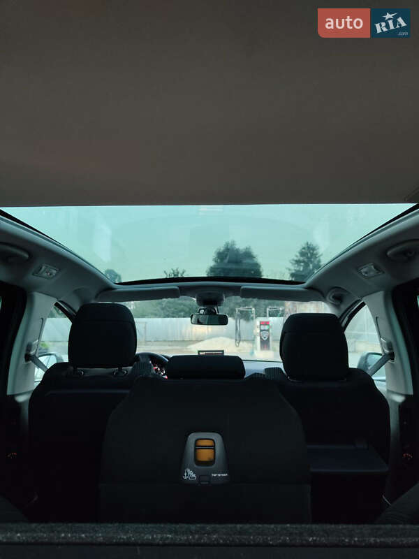 Микровэн Peugeot 5008 2011 в Ровно фото 27 Микровэн Peugeot 5008 2011 в Ровно