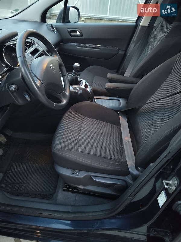 Микровэн Peugeot 5008 2011 в Ровно фото 16 Микровэн Peugeot 5008 2011 в Ровно