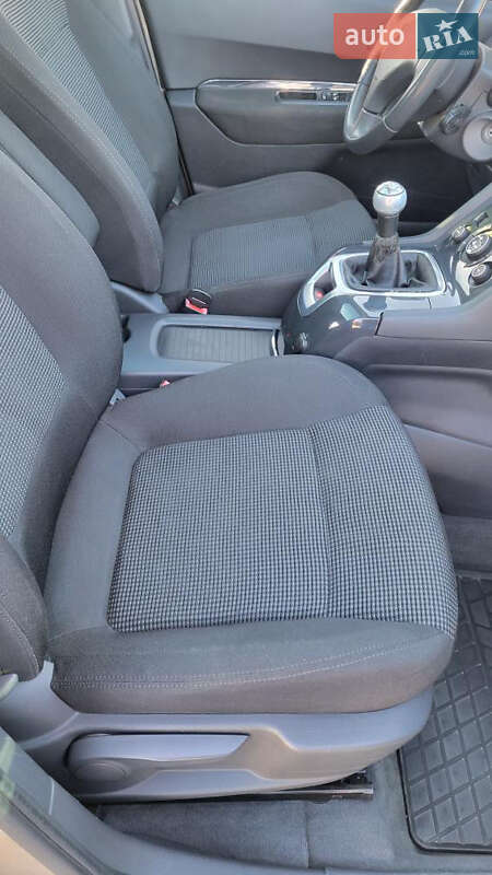 Микровэн Peugeot 5008 2010 в Калуше