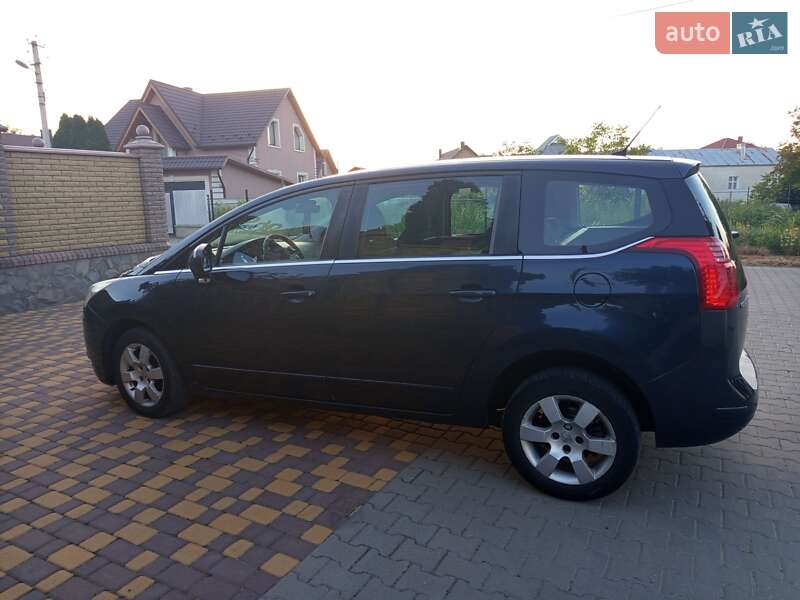Мікровен Peugeot 5008 2012 в Чернівцях