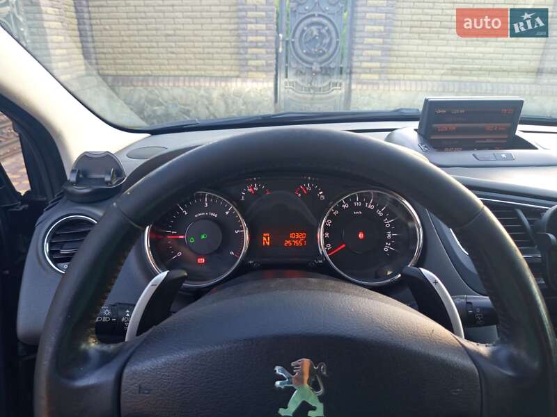 Мікровен Peugeot 5008 2012 в Чернівцях