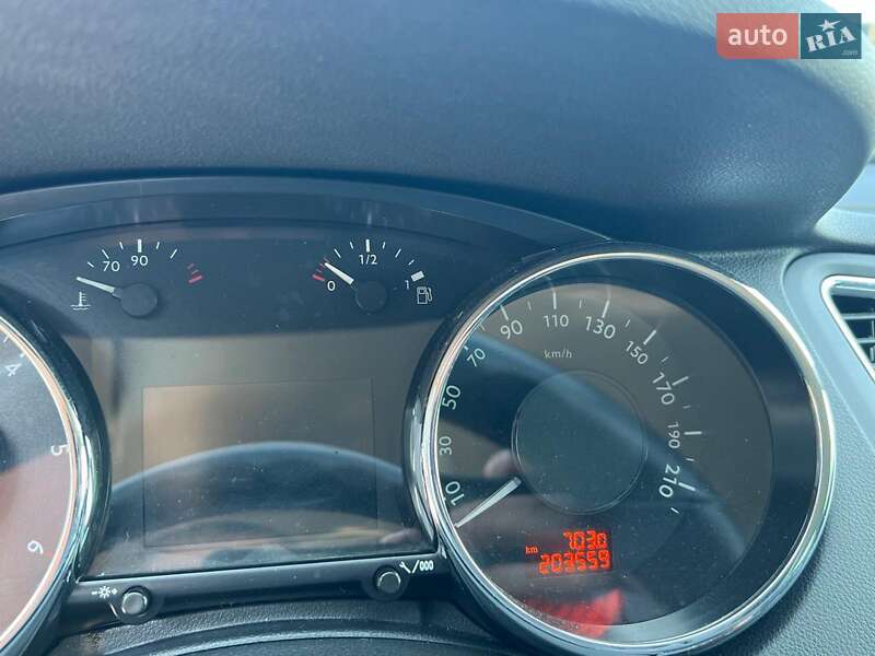 Микровэн Peugeot 5008 2014 в Львове