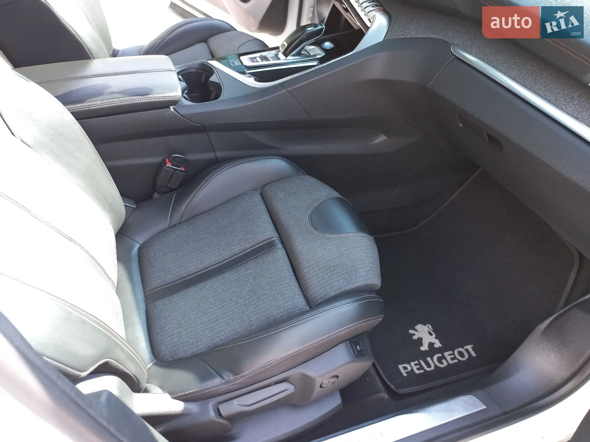 2019 Peugeot 5008 - мініатюра 23