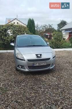 Мікровен Peugeot 5008 2011 в Долині
