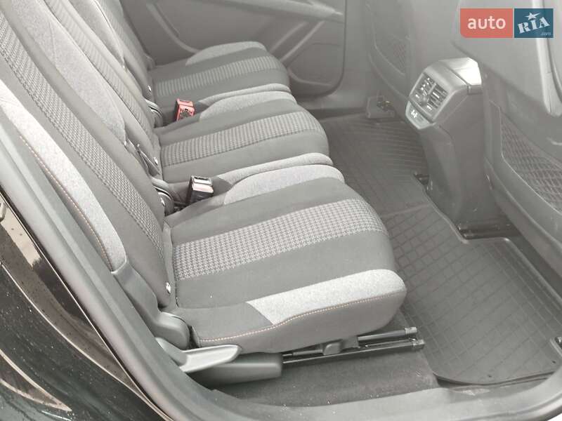 Позашляховик / Кросовер Peugeot 5008 2017 в Малині фото 14 Позашляховик / Кросовер Peugeot 5008 2017 в Малині