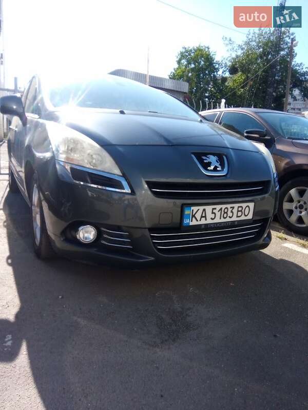 Мікровен Peugeot 5008 2010 в Києві