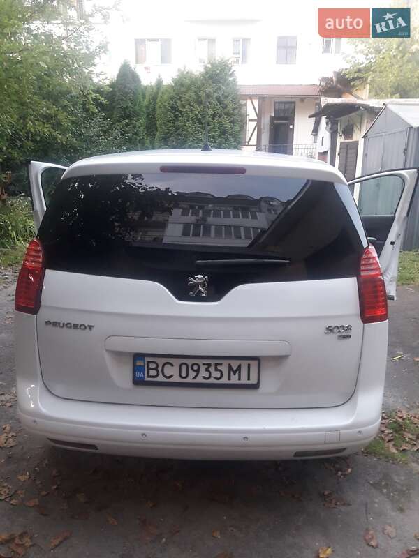 Мікровен Peugeot 5008 2012 в Дрогобичі