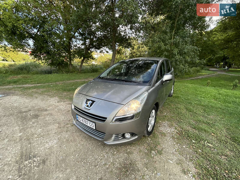 Мікровен Peugeot 5008 2011 в Теребовлі