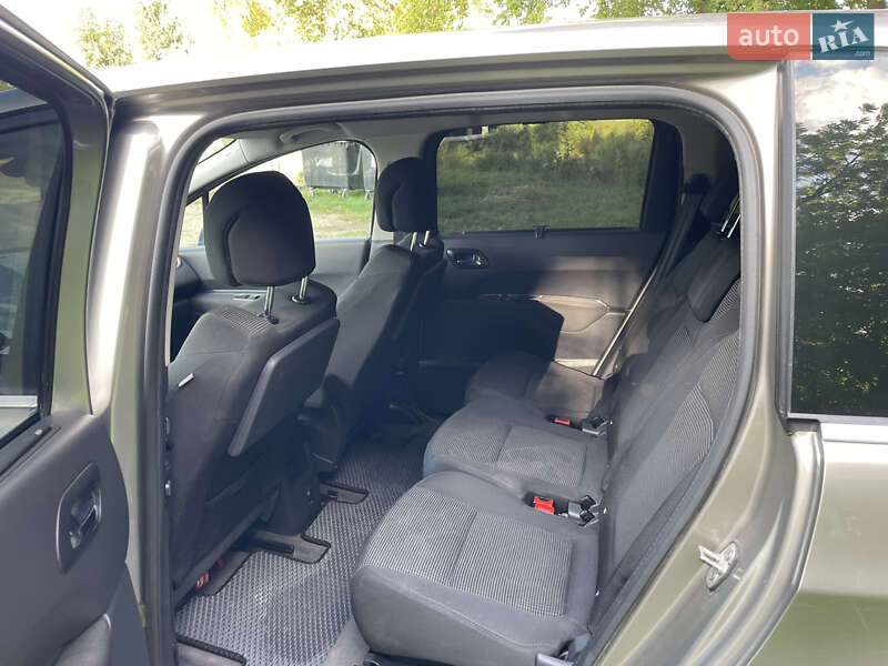 Мікровен Peugeot 5008 2011 в Теребовлі